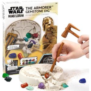 STAR WARS The Armorer Gemstone Dig, Reveal 8 Real Gemstones Inside The Armorer’s Helmet, Including Amethyst, Quartz, Red Agate, Star Wars Toys, Science Kits for Kids Age 8-12, Excavation Toys